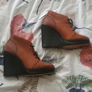 Cute super tall wedges!